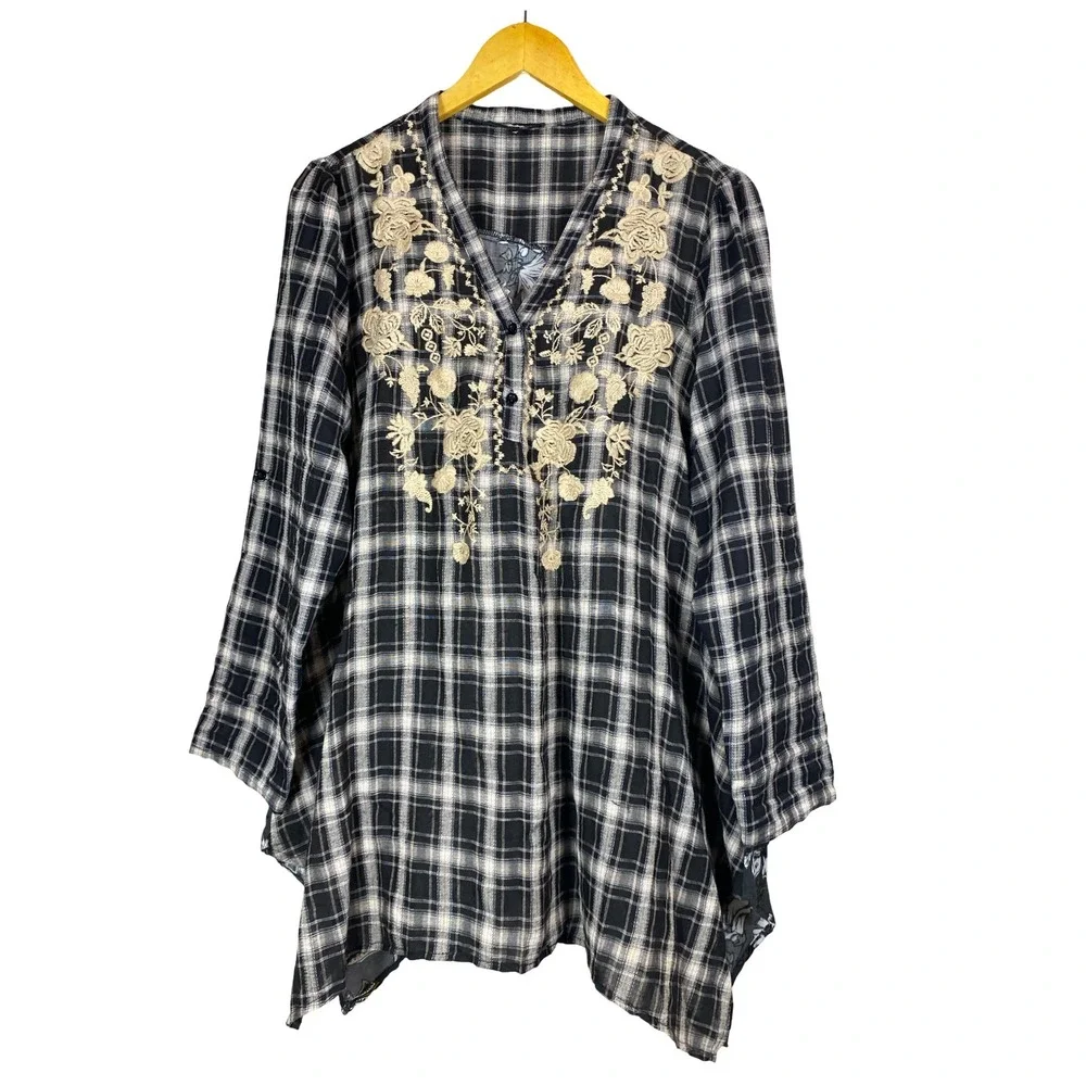 Andree by UNIT Plaid Floral Embroidered Long Tunic Top L Boho Paisley Lagenlook